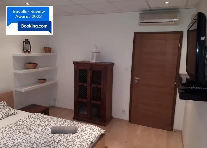 Appartement Utulny V 6 *